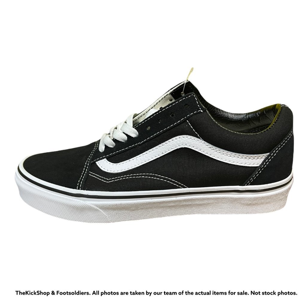 NEW VANS OLD SKOOL BLACK WHITE UNISEX SNEAKERS Boys 4 Woman's 5.5